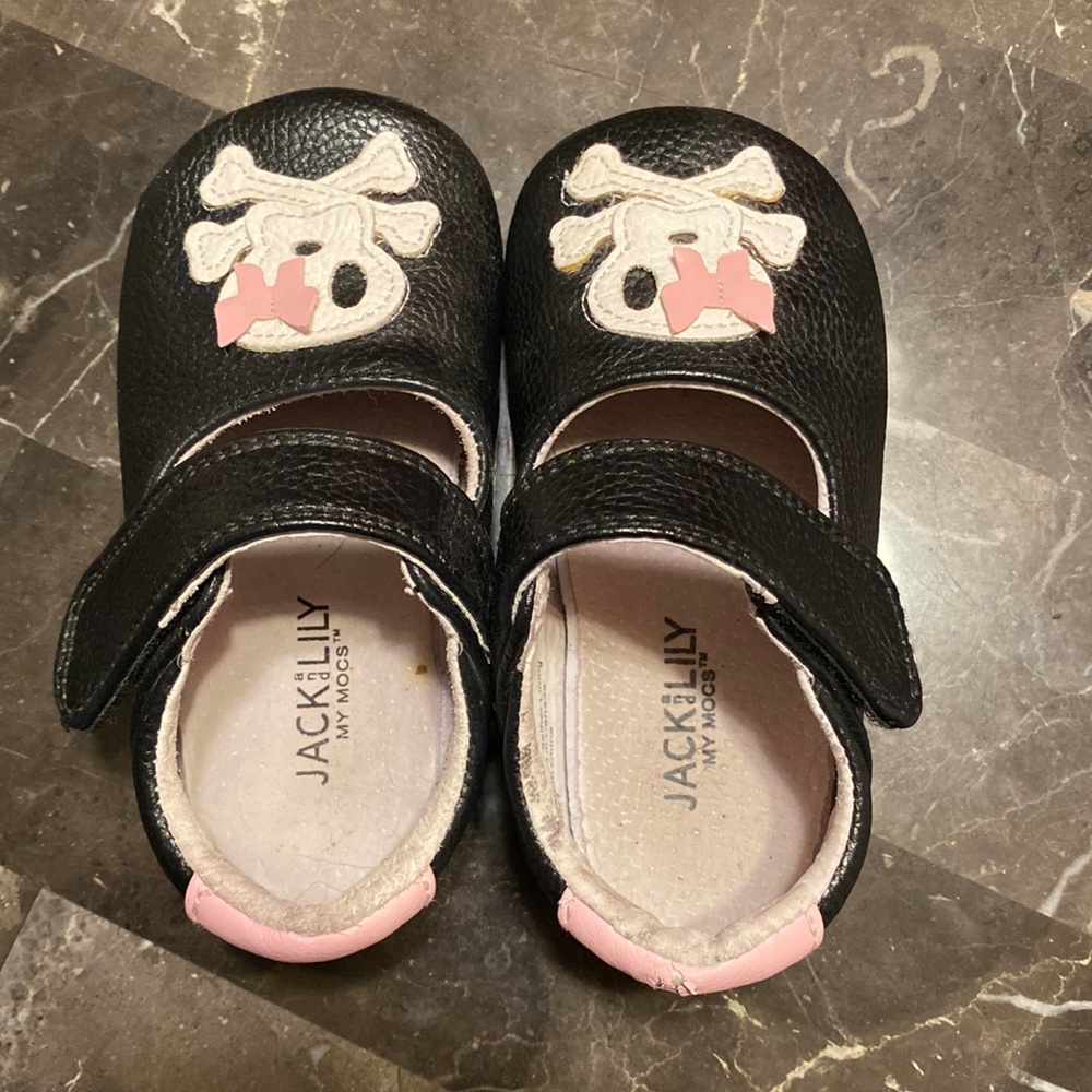 Jack and Lily “My Mocs” toddler size 8